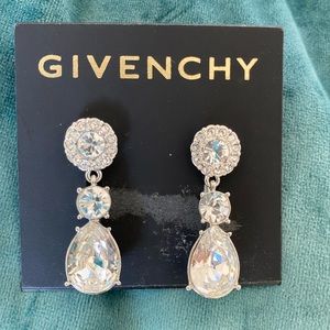 GIVENCHY SIGNED CRYSTAL SILVER POST DROP EARRINGS